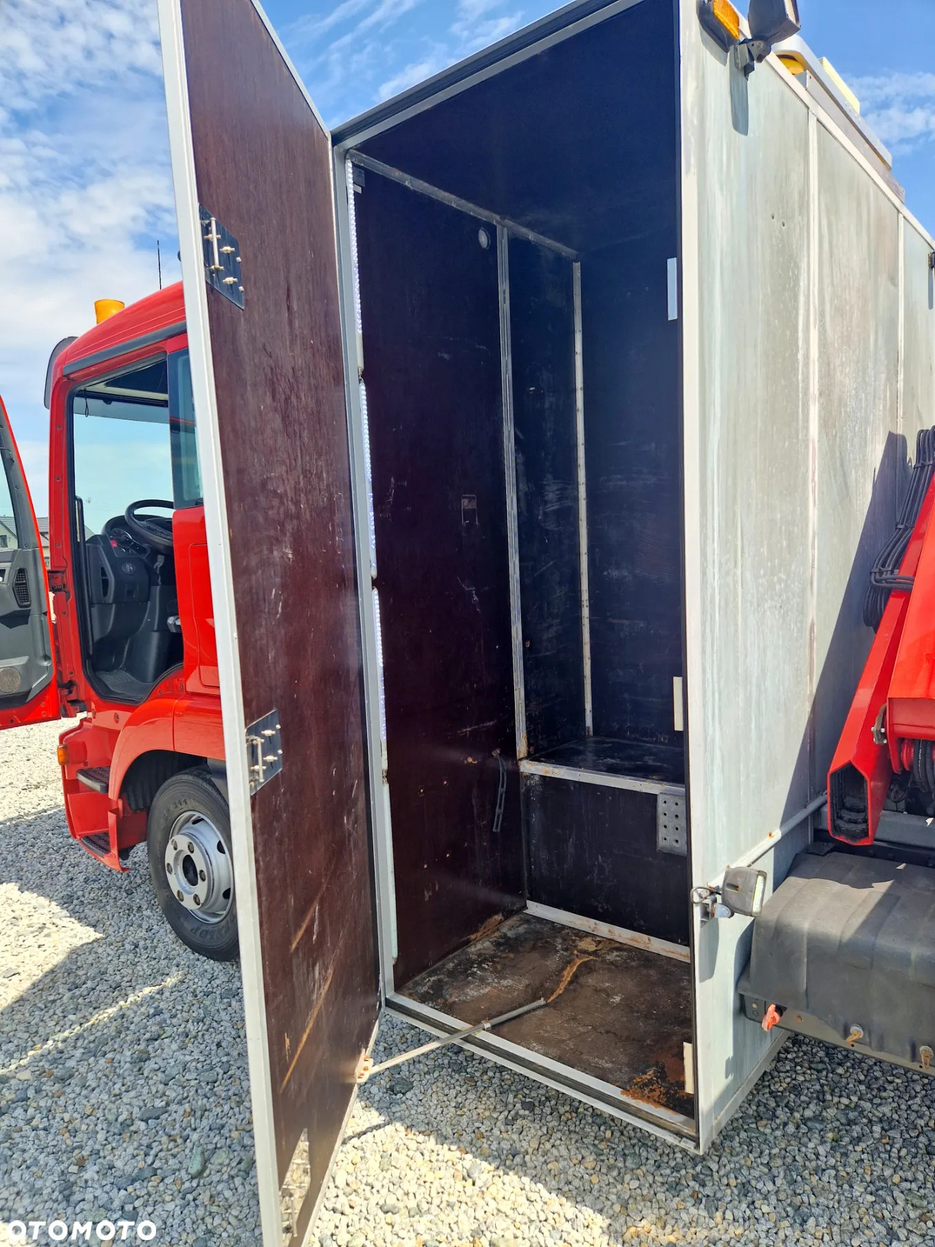 MAN TGL 12.250 DŻWIG HDS HIAB Z PILOTEM SKRZYNIA 4M 2 X KAMERA BLOKADA MOSTU SPANIE DUŻA KABINA - 32
