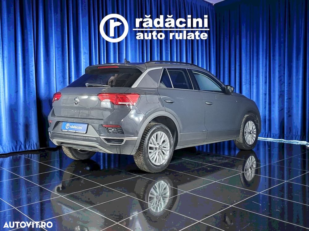 Volkswagen T-Roc - 7