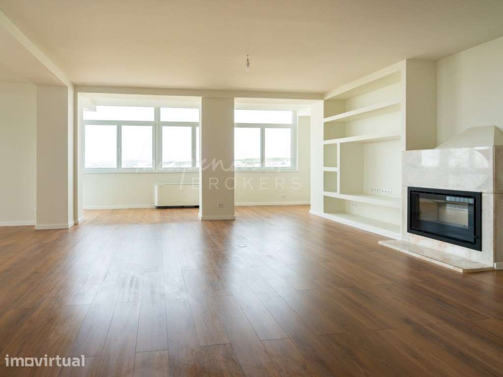 APARTAMENTO T4 TOTALMENTE REMODELADO NAS TORRES DO RESTELO, COM VIS... - Grande imagem: 3/39