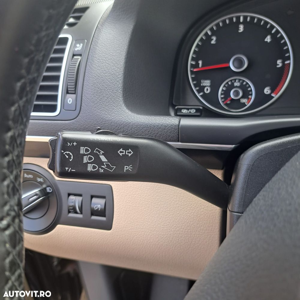 Volkswagen Touran - 9