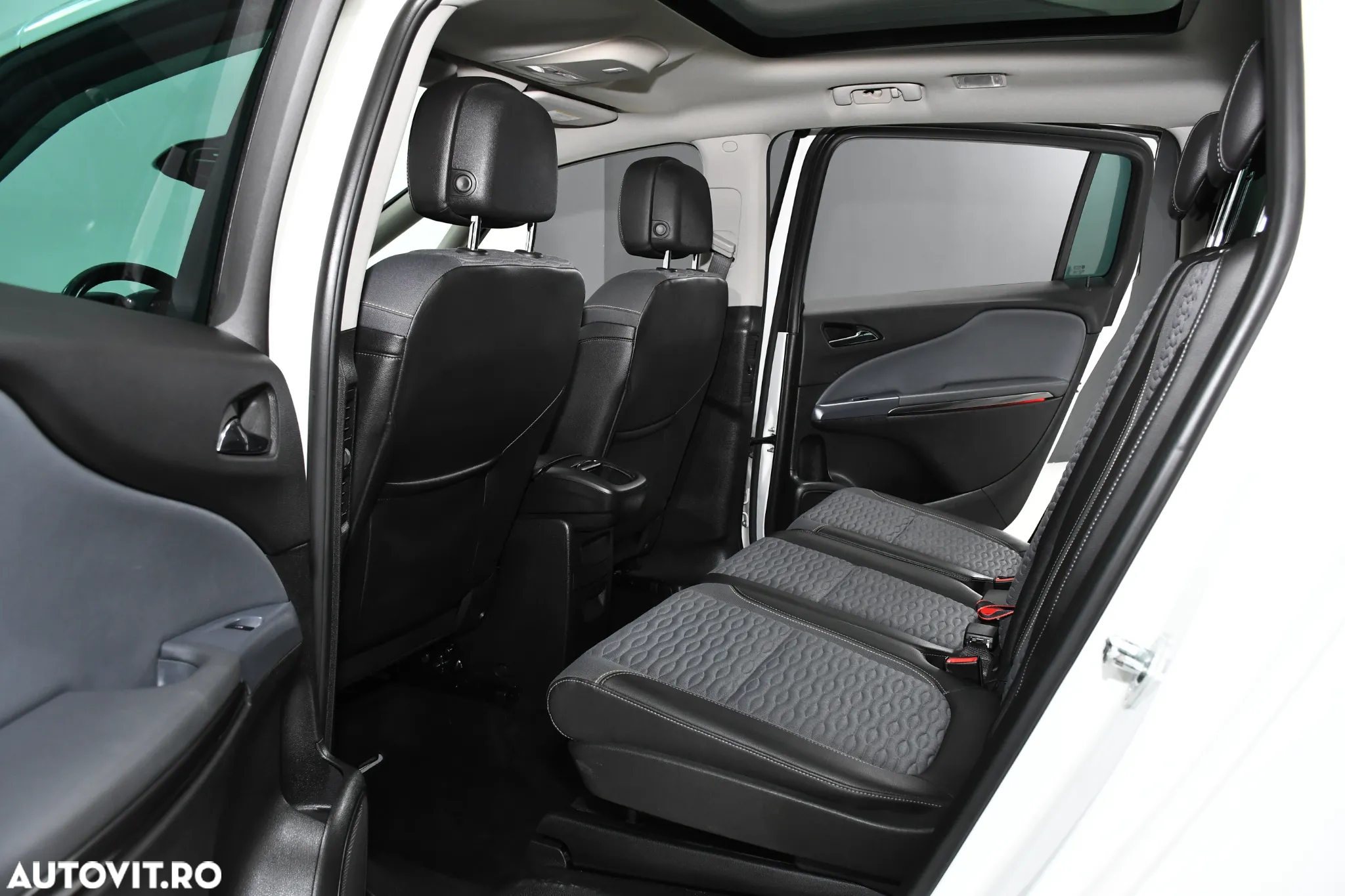 Opel Zafira Tourer 2.0 CDTI Innovation - 9