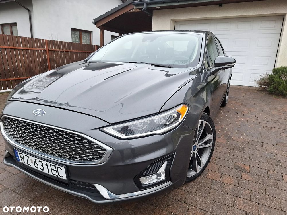 Ford Fusion - 1