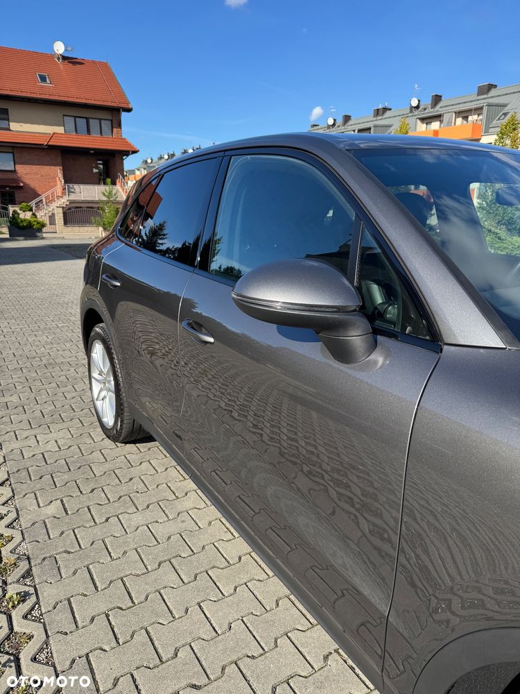 Porsche Cayenne - 5