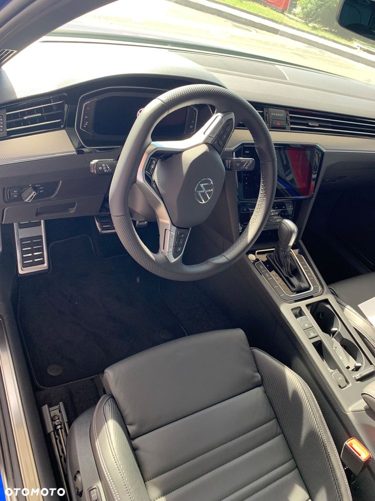 Volkswagen Passat - 10