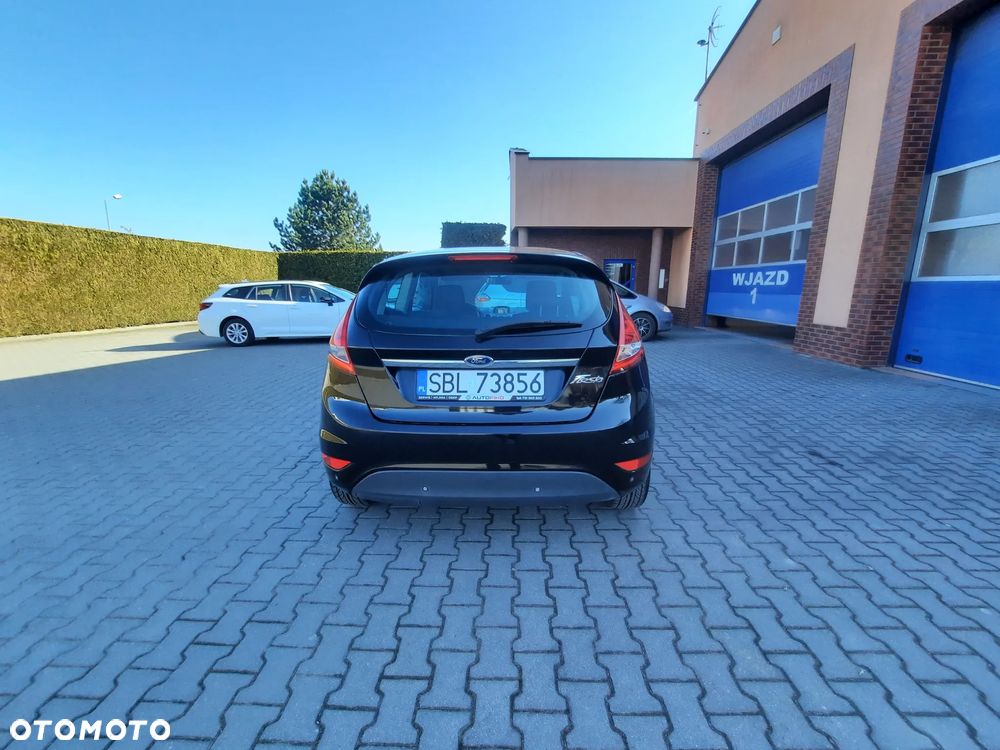 Ford Fiesta 1.25 Champions Edition - 5