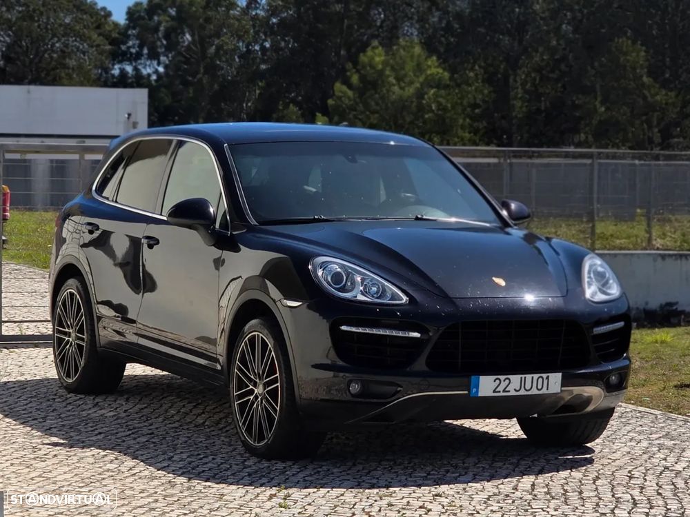 Porsche Cayenne Turbo - 2