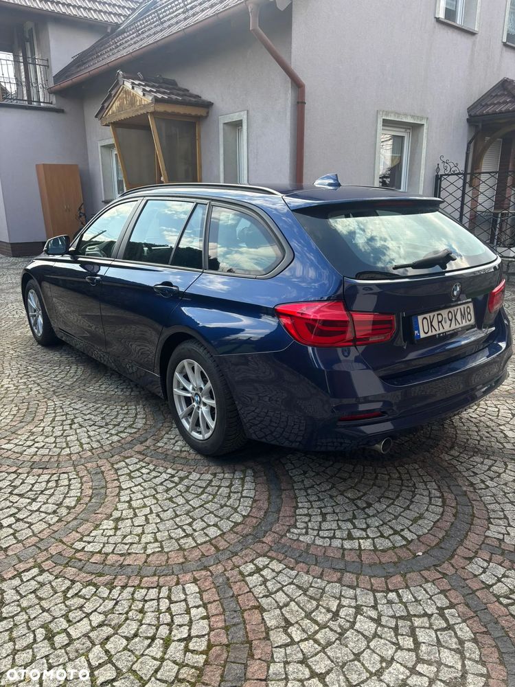 BMW Seria 3 318d - 4
