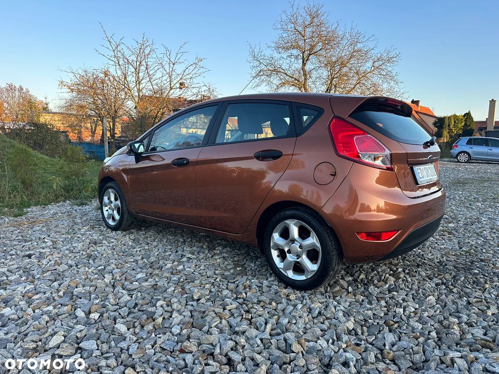 Ford Fiesta 1.25 Ambiente EU5 - 19