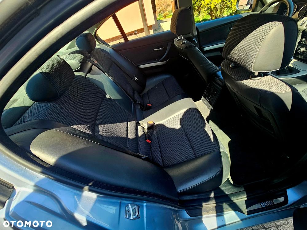 BMW Seria 3 318d - 8