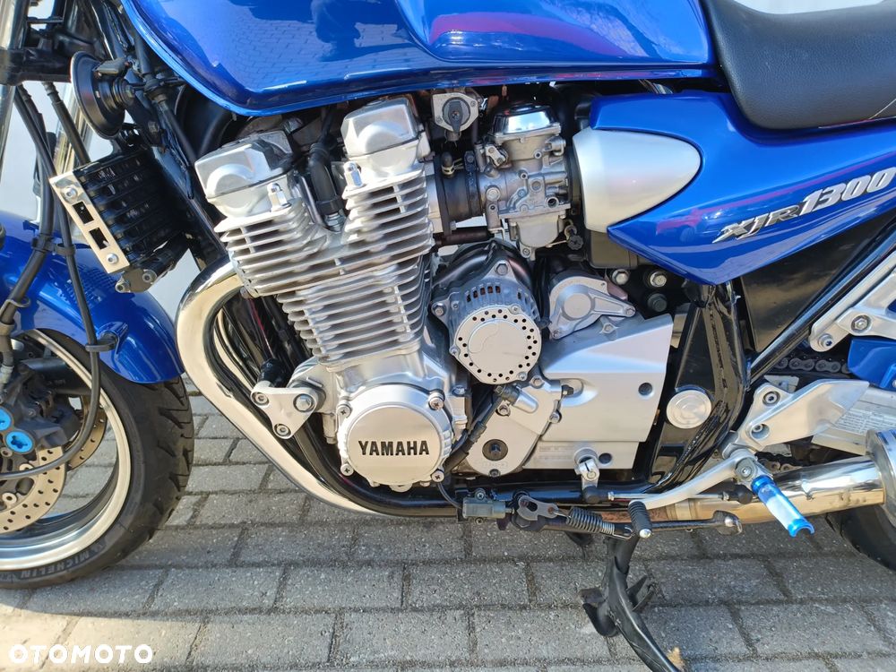 Yamaha XJR - 5