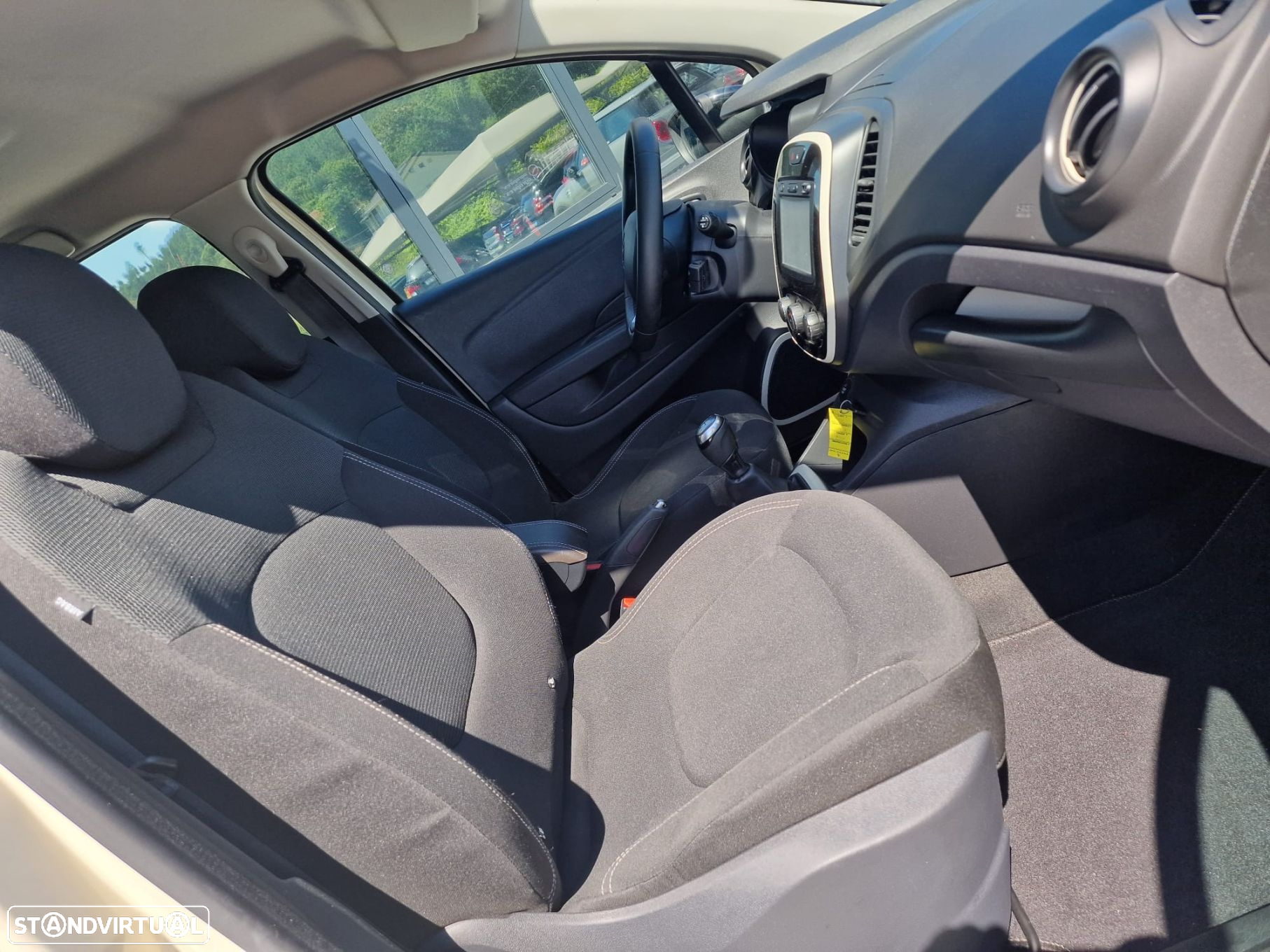 Renault Captur 1.5 dCi Exclusive - 32