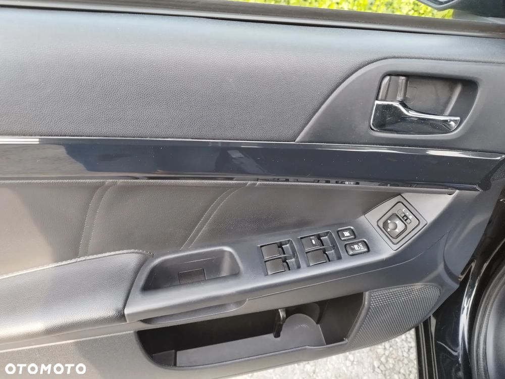 Mitsubishi Lancer Sportback 1.6 ClearTec - 18