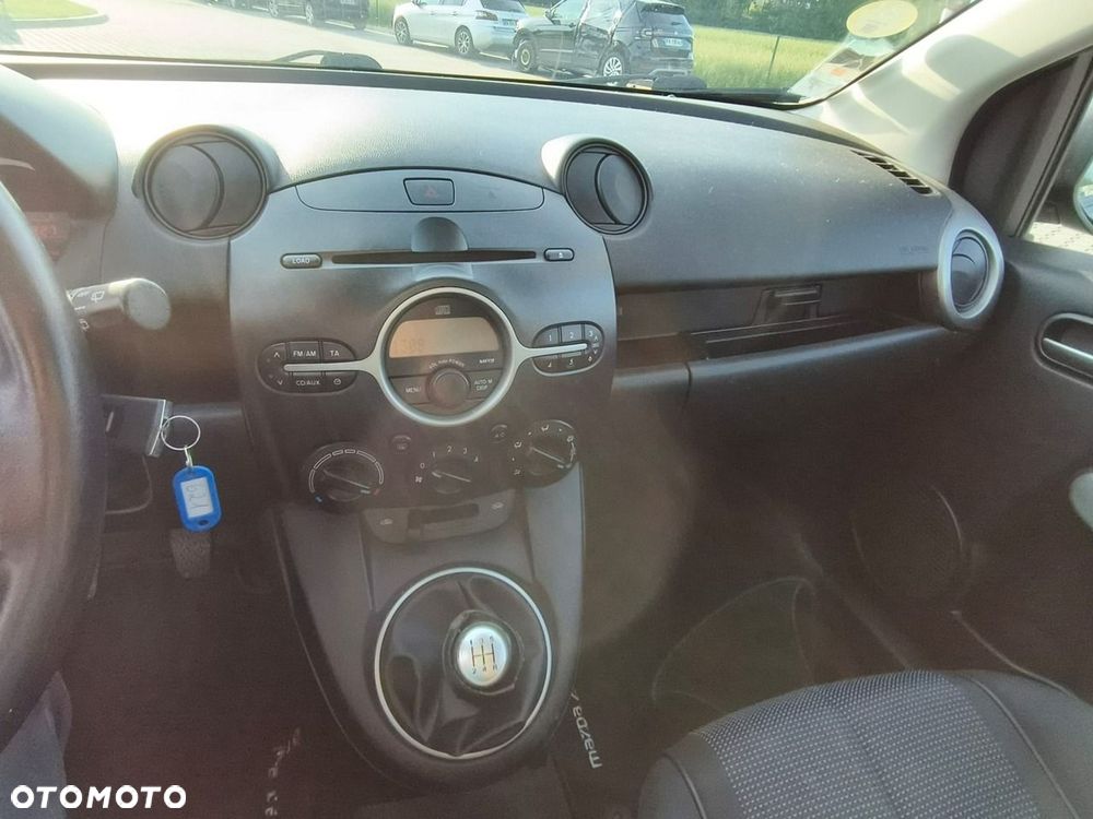 Mazda 2 - 12