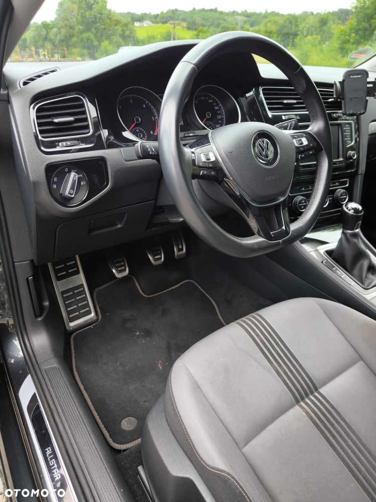 Volkswagen Golf 2.0 TDI BlueMotion Technology Allstar - 10