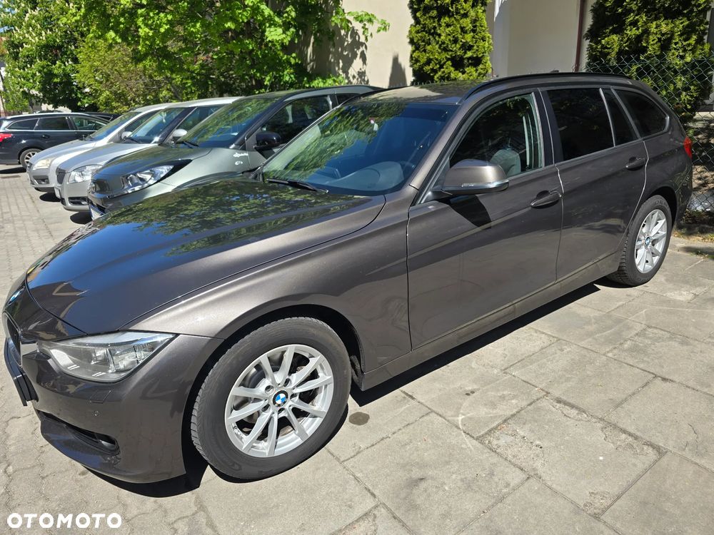 BMW Seria 3 318d - 1