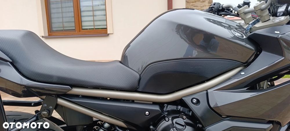 Yamaha XJ - 25