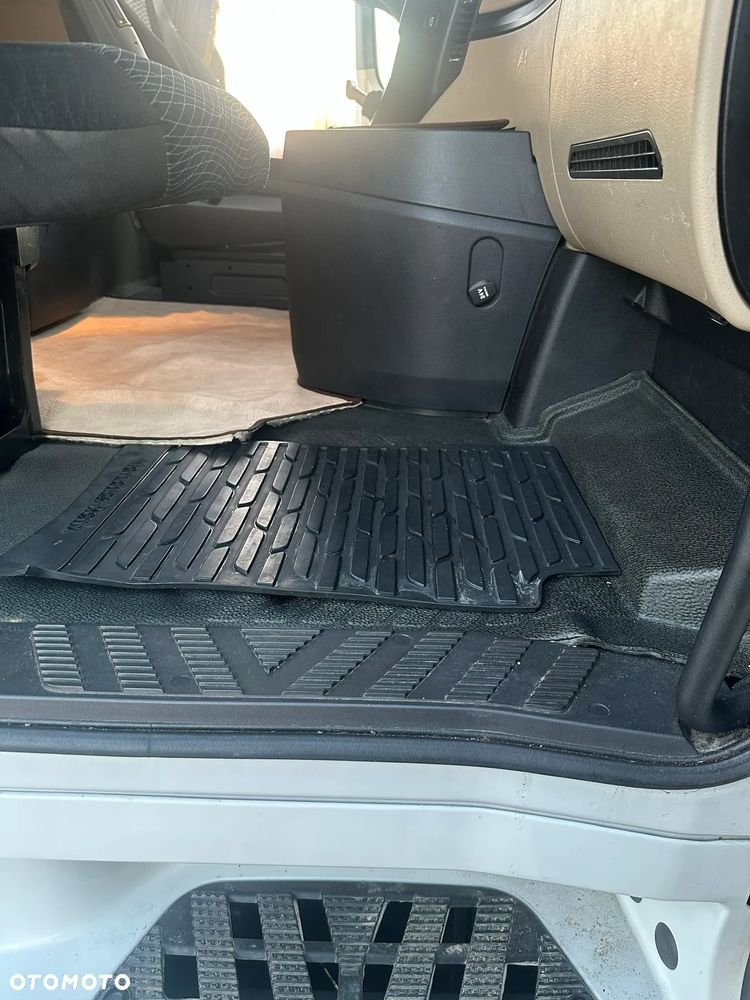 Mercedes-Benz ACTROS - 17