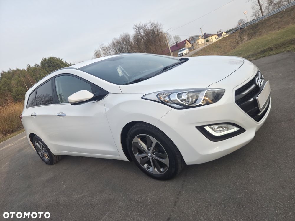 Hyundai i30 1.6 CRDI DCT Premium - 3