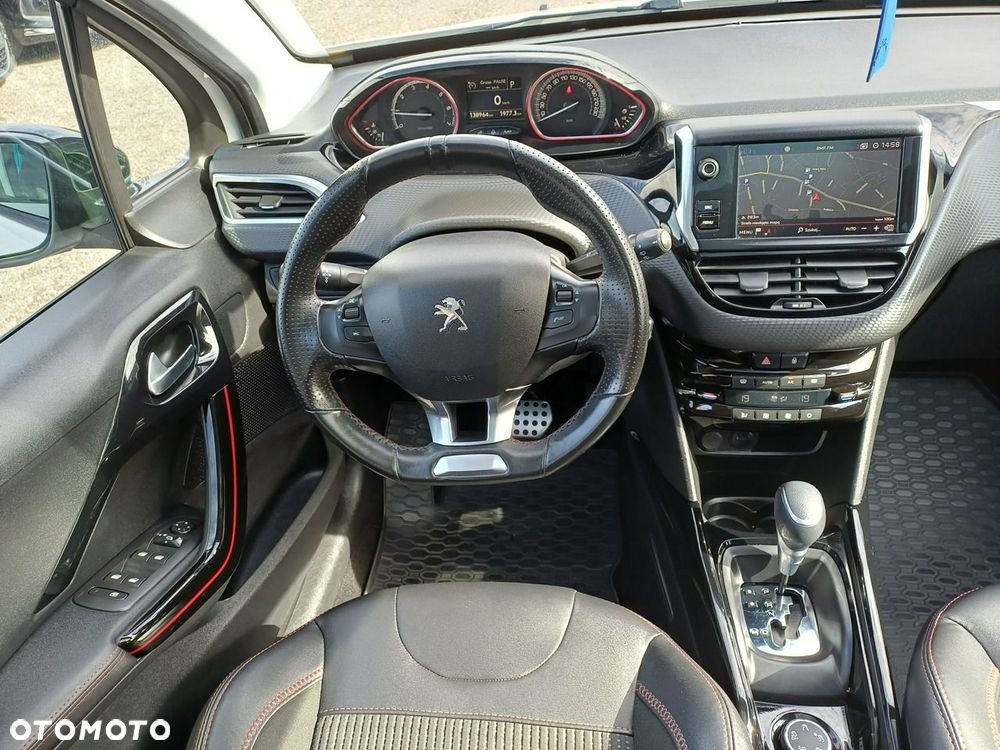 Peugeot 2008 PureTech 110 Stop&Start EAT6 GT-Line Edition - 27