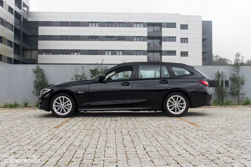 BMW 330 e Line Sport Auto - 2