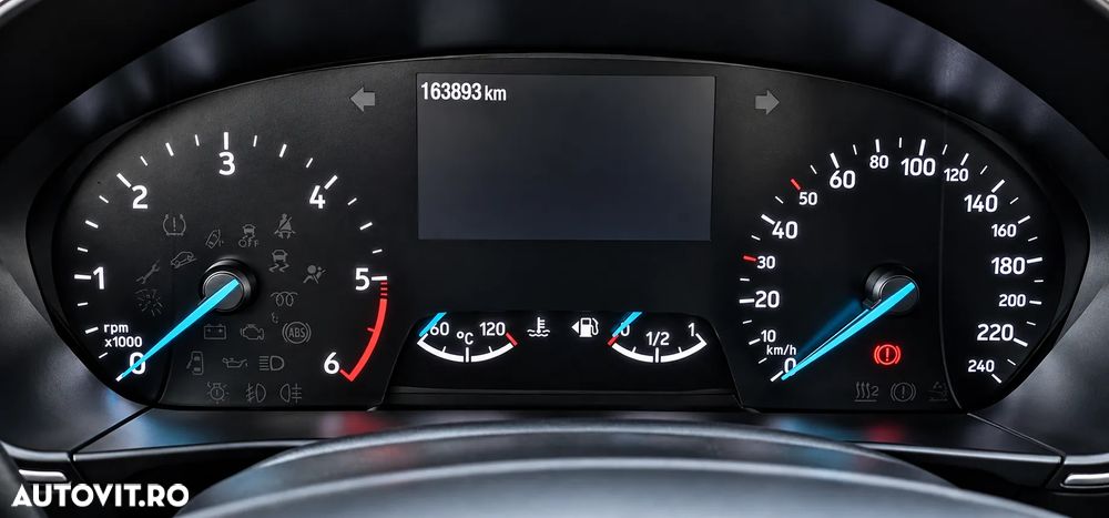 Ford Focus 1.5 EcoBlue Start-Stopp-System TITANIUM DESIGN - 21