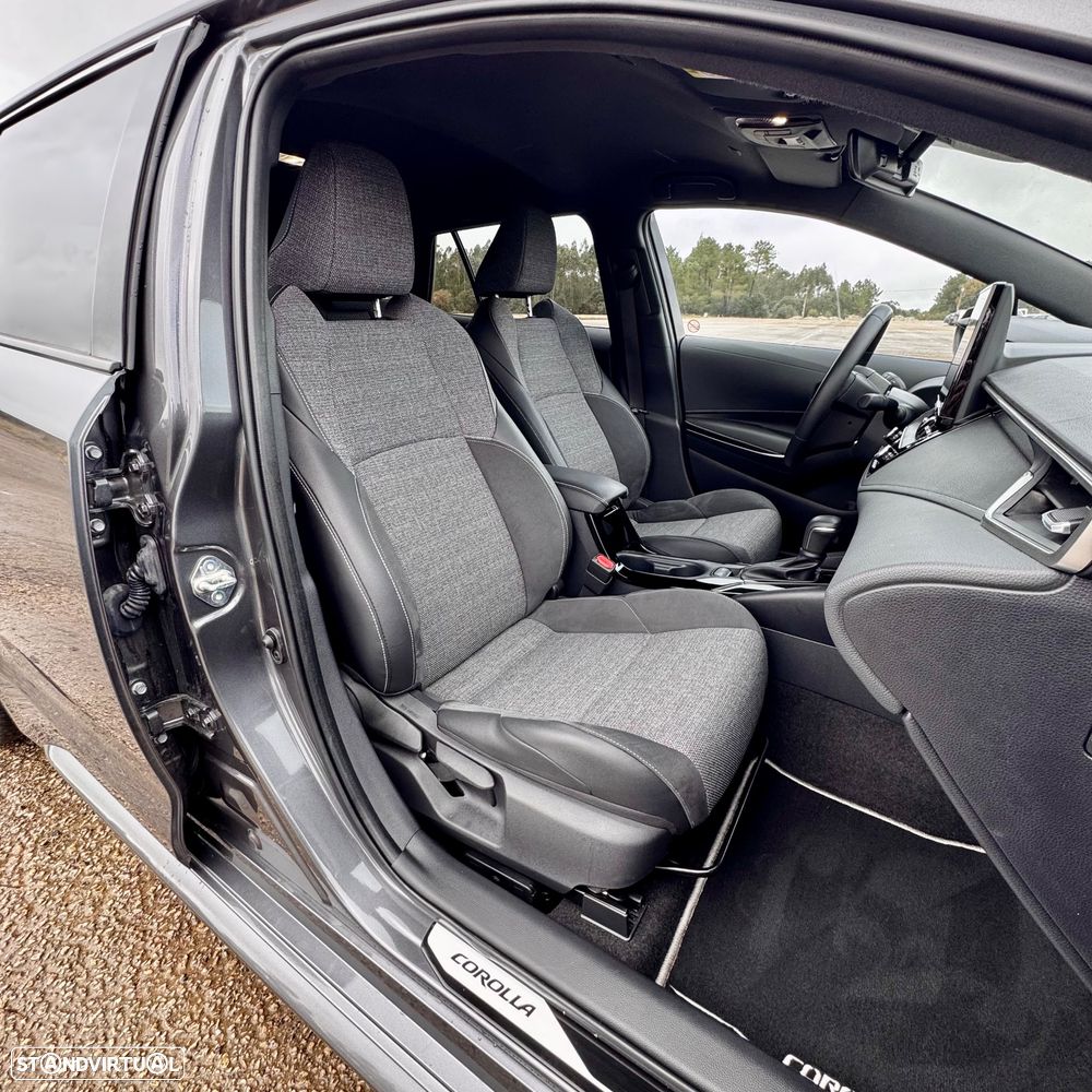 Toyota Corolla 1.8 Hybrid Exclusive - 12