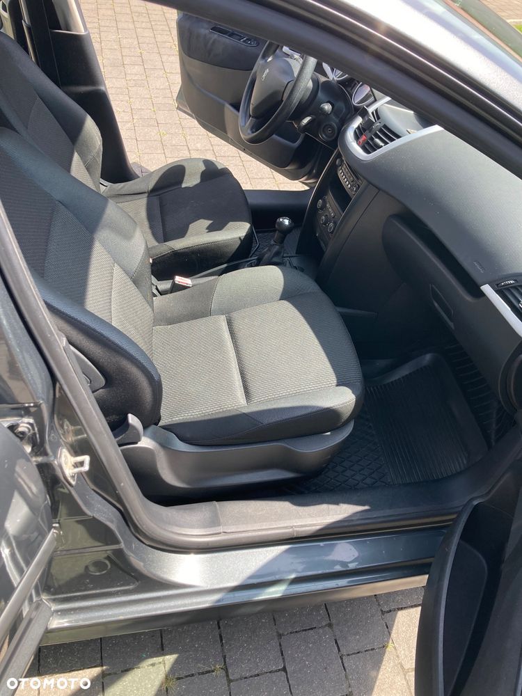Peugeot 207 - 15