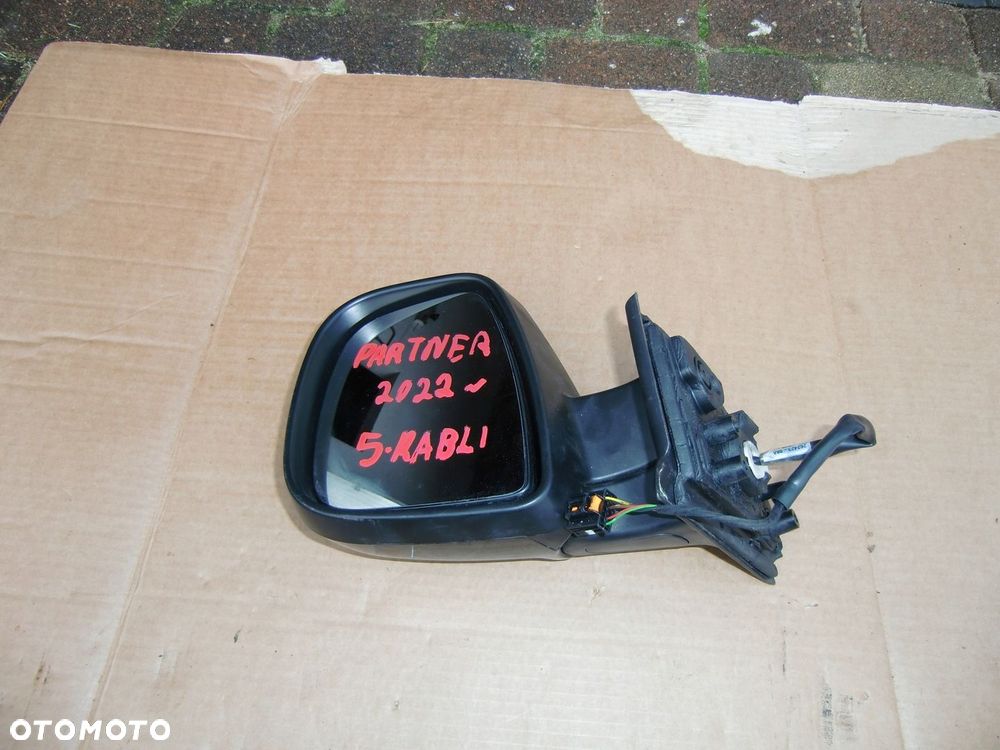 LUSTERKO LEWE PARTNER BERLINGO IV 5 PINÓW EUROPA - 1