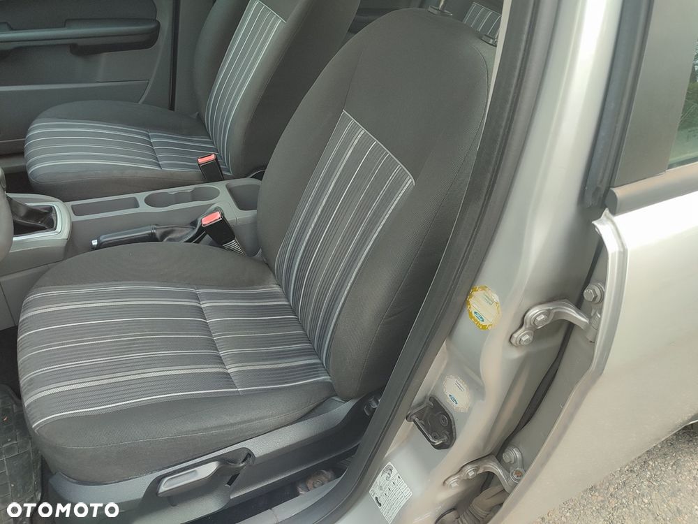 Ford Focus 1.6 Ambiente - 7