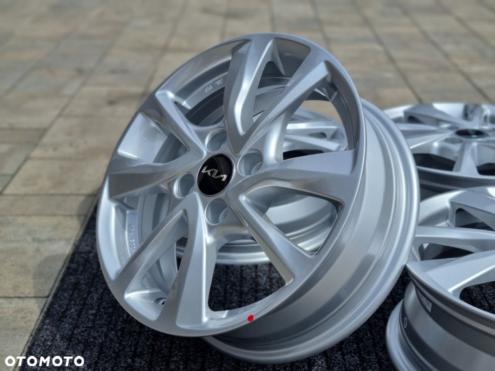 KIA 15" Picanto Rio Stonic Nowe felgi aluminiowe 4x100 srebrne - 4