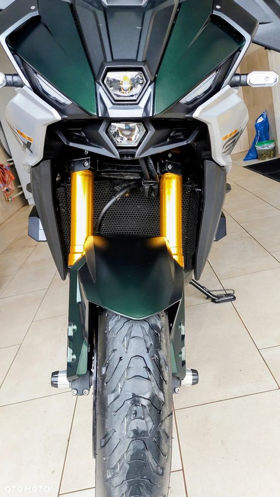 Suzuki GSX 1000 - 19
