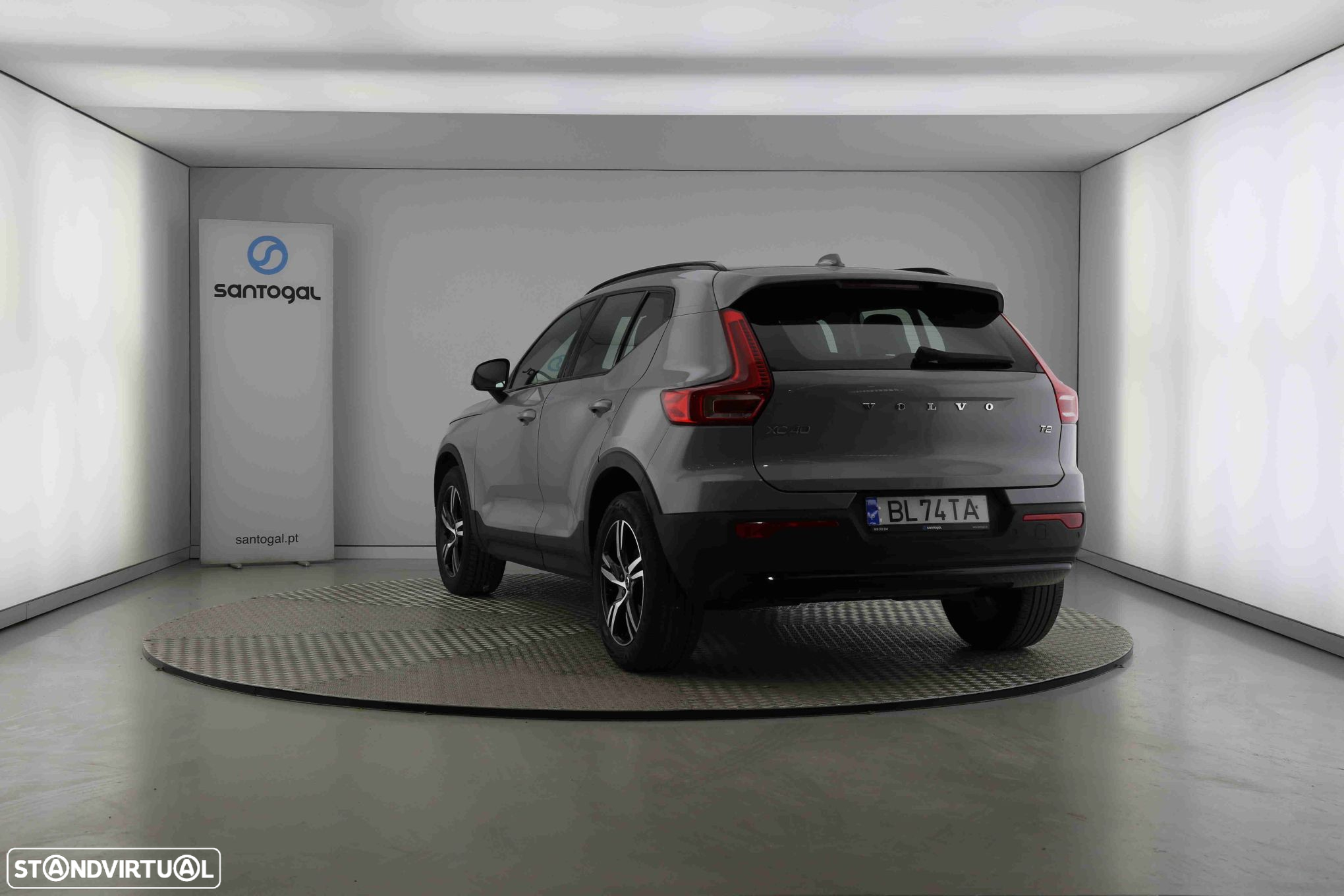Volvo XC 40 1.5 T2 Plus Dark Auto - 9