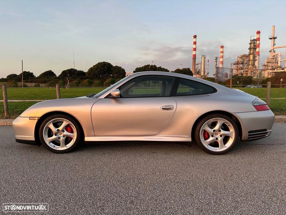 Porsche 911 (996) Carrera 4 S - 1