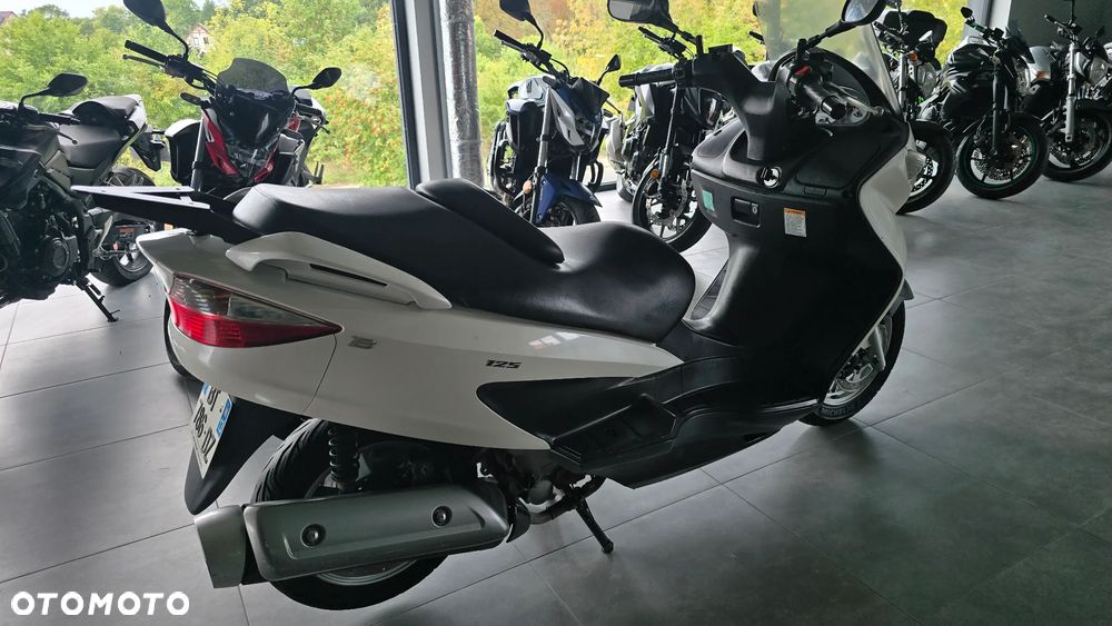 Suzuki Burgman - 7