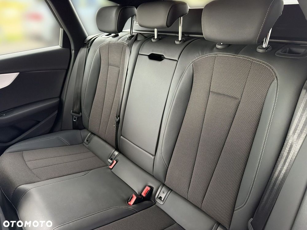 Audi A4 Avant 35 TFSI mHEV S Line S tronic - 14