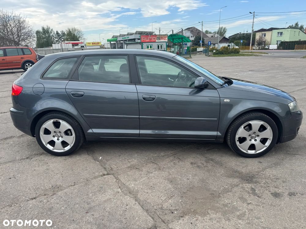 Audi A3 Sportback 2.0 TDI Ambiente - 4
