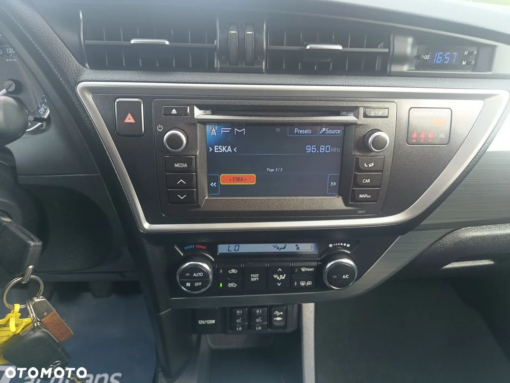 Toyota Auris 1.6 Sol - 12