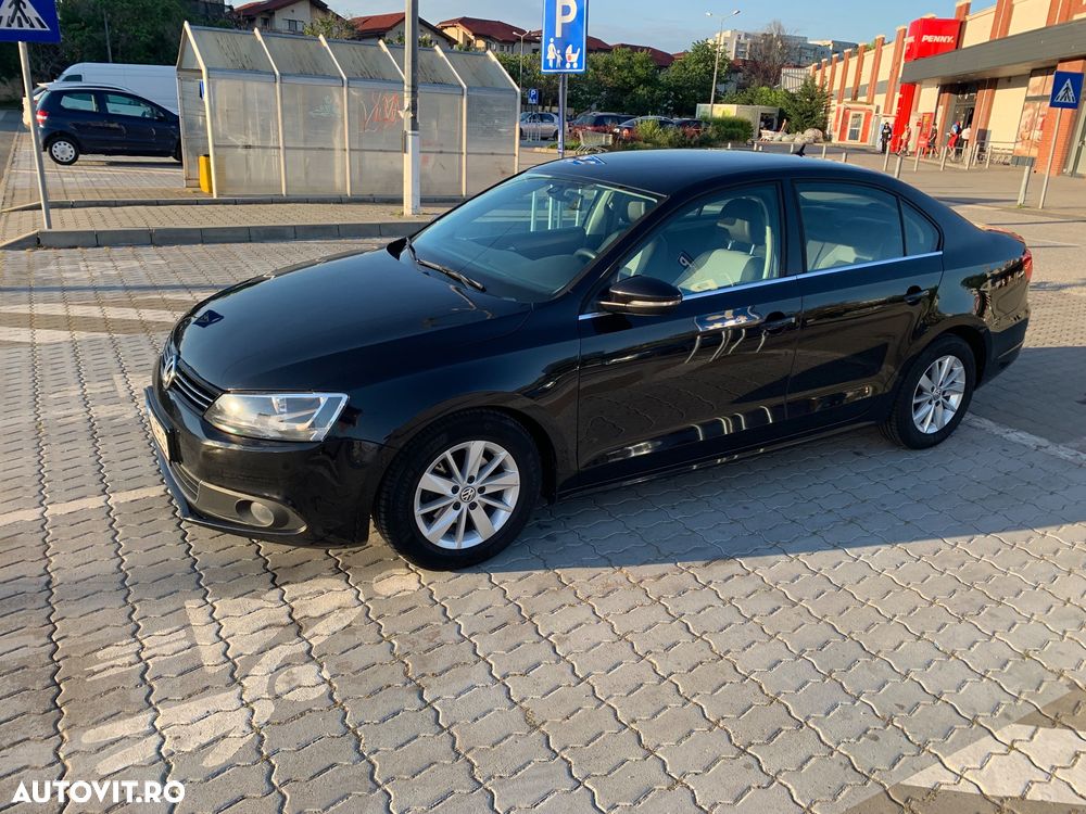 Volkswagen Jetta 1.6 TDI Highline - 1
