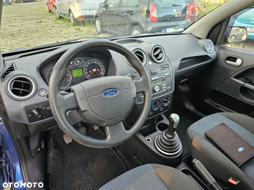 Ford Fiesta 1.4 Ambiente - 15