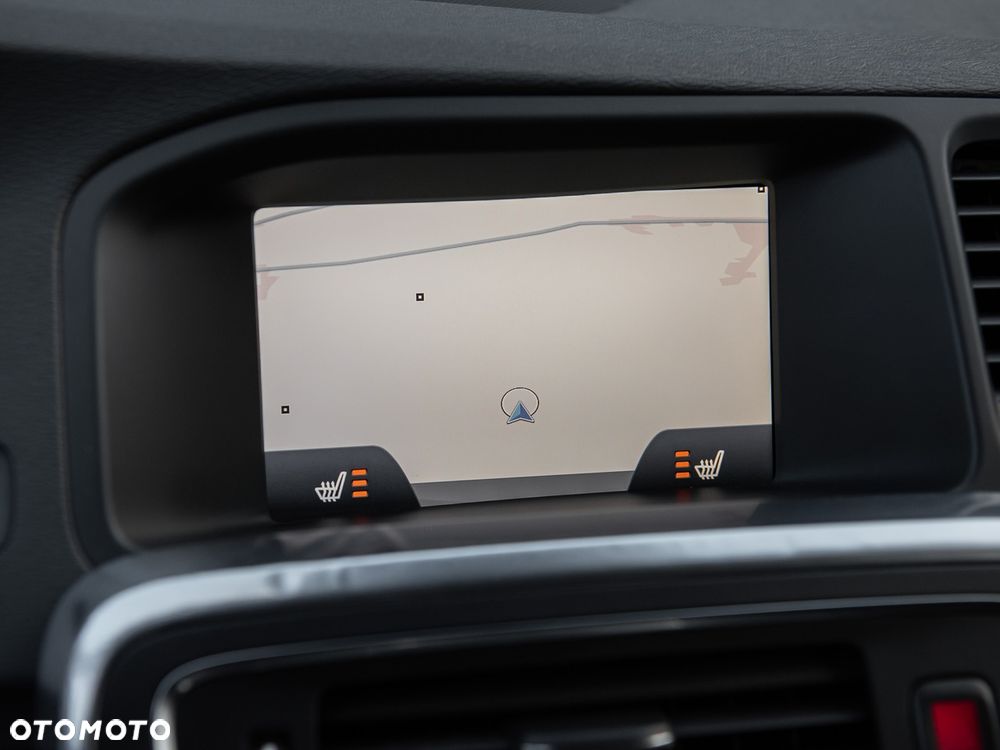 Volvo V60 T6 AWD R-Design - 25