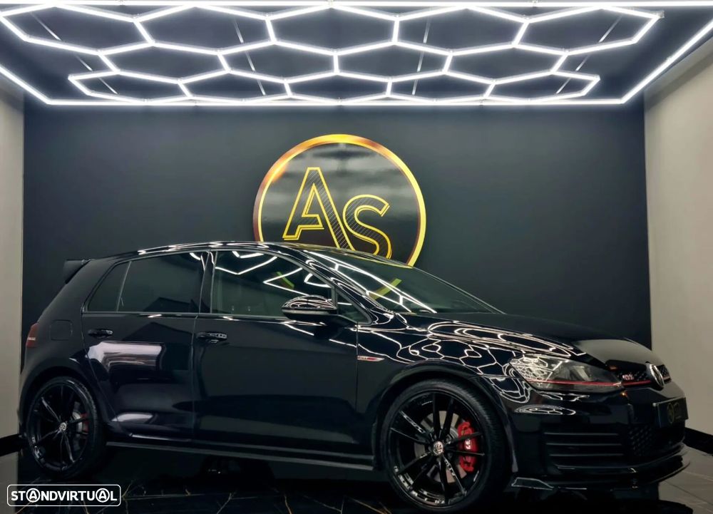 VW Golf - 51