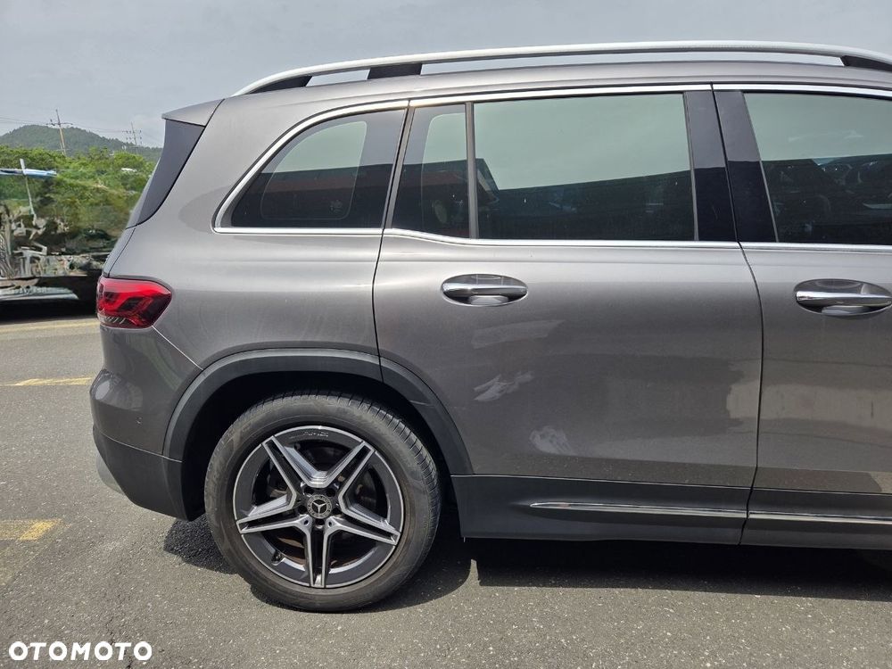 Mercedes-Benz GLB 250 4-Matic AMG Line 8G-DCT - 15
