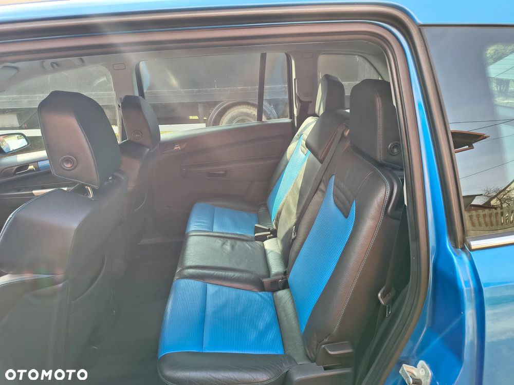 Opel Zafira 2.0 T OPC - 11