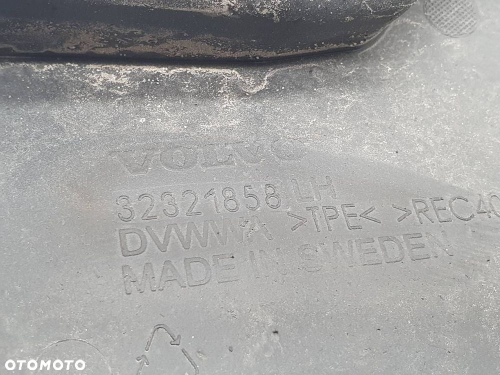 CHLAPACZ TYŁ LEWY VOLVO XC40 II 2021 32321858 - 5