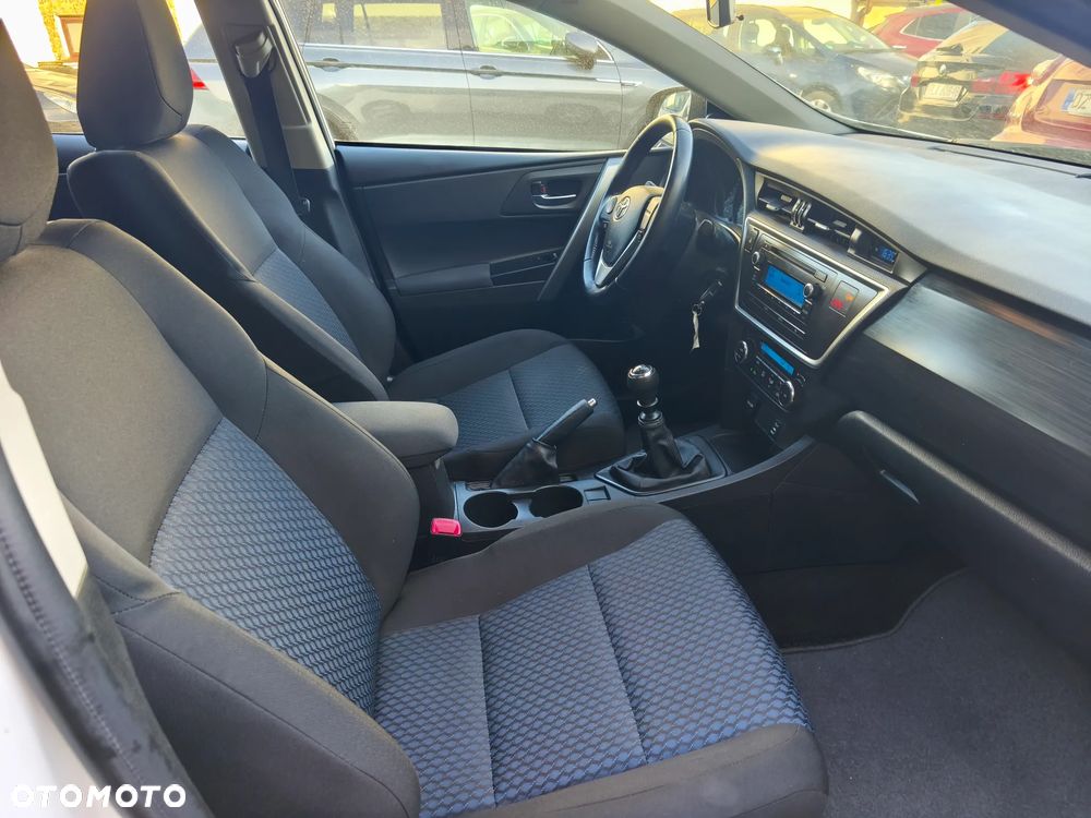 Toyota Auris 1.33 Dual-VVT-i Edition - 22