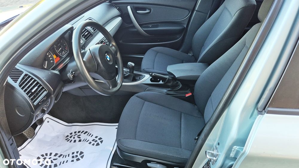 BMW Seria 1 116i - 10