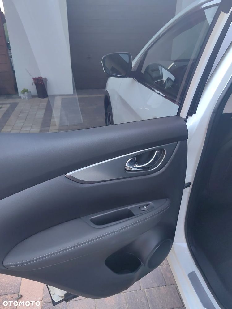 Nissan Qashqai - 25