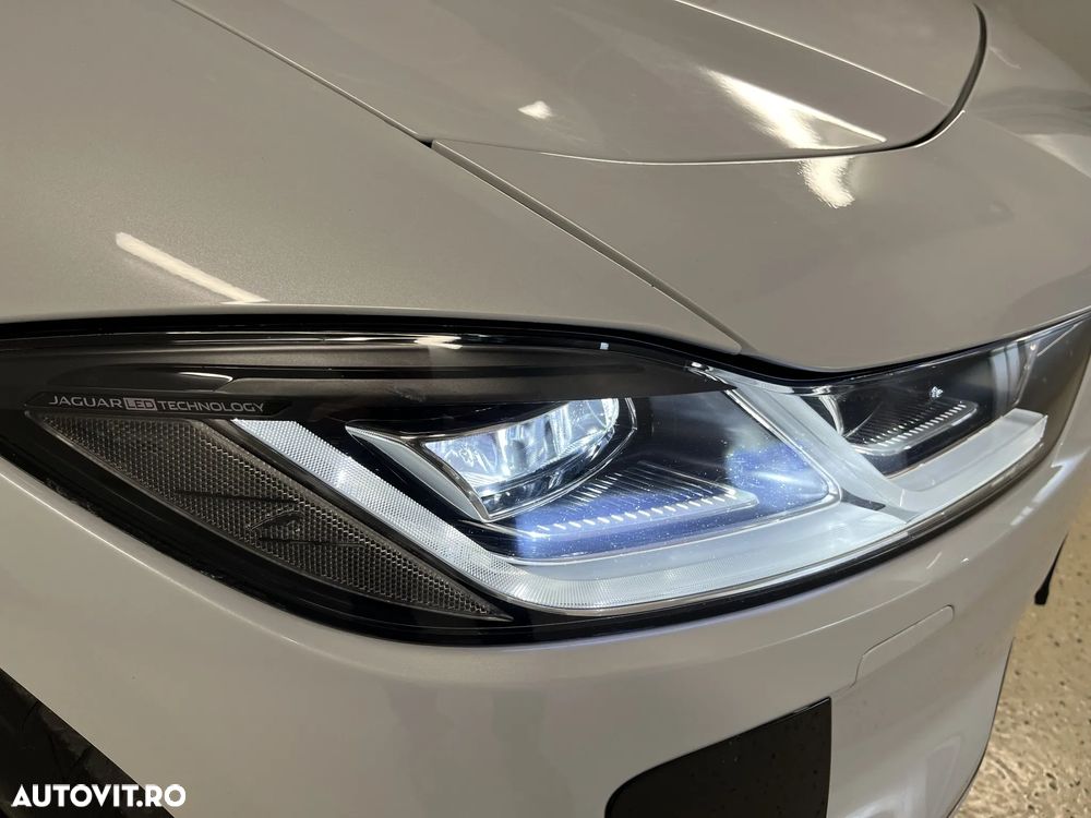 Jaguar I-Pace - 28