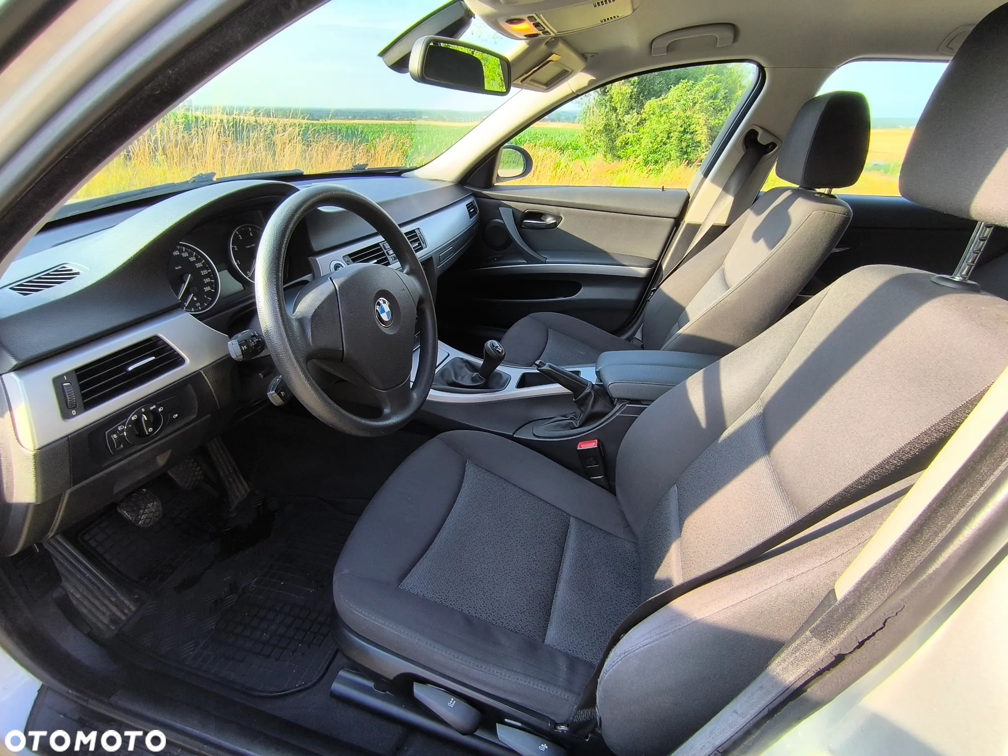 BMW Seria 3 318i - 18