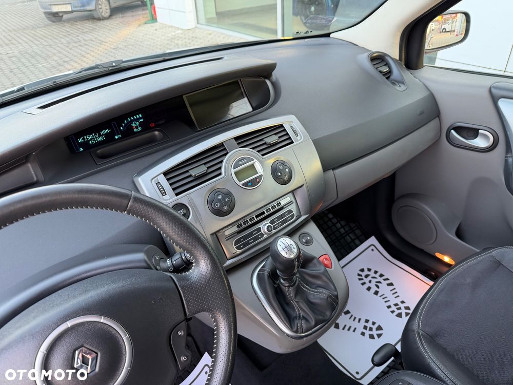 Renault Scenic 2.0 16V Privilege - 25